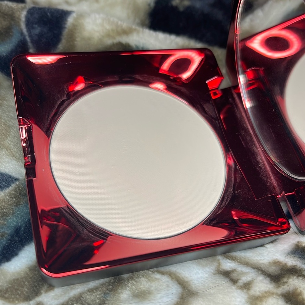 Kat Von D Foundation Fair Tested But New - Picture 4 of 4